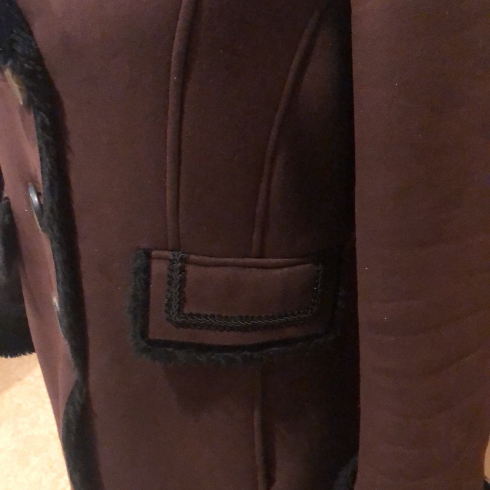 Coat - Picture 4 of 7